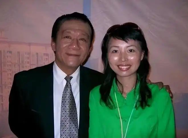 侯耀文离世15年前妻袁茵嫁给师侄戴志诚如今生活很幸福