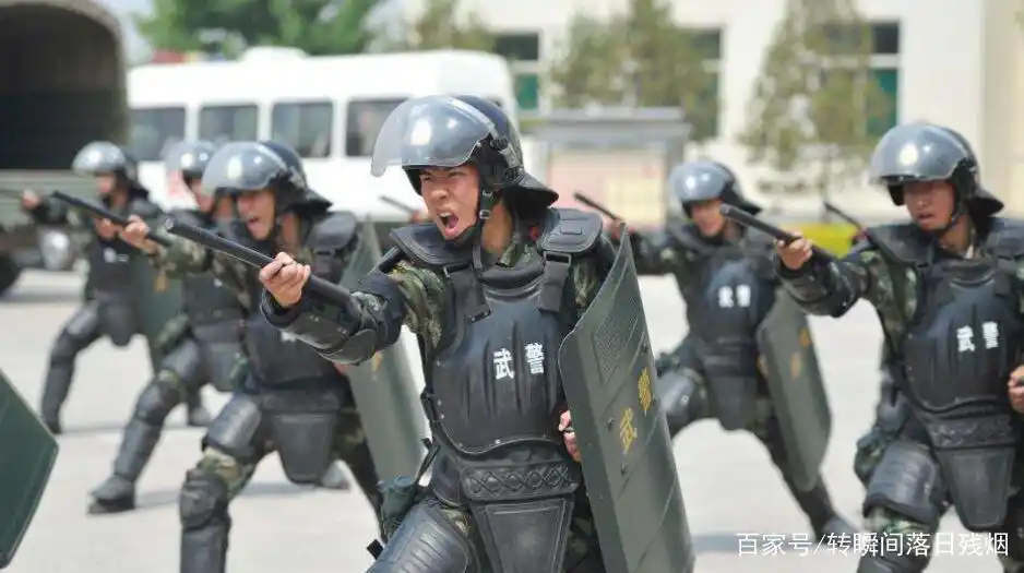 武警部队有14个机动师,改革之后,为何编为2大机动总队?