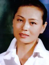 王虹,出生于中国,中国八十年代红极一时的实力歌手.