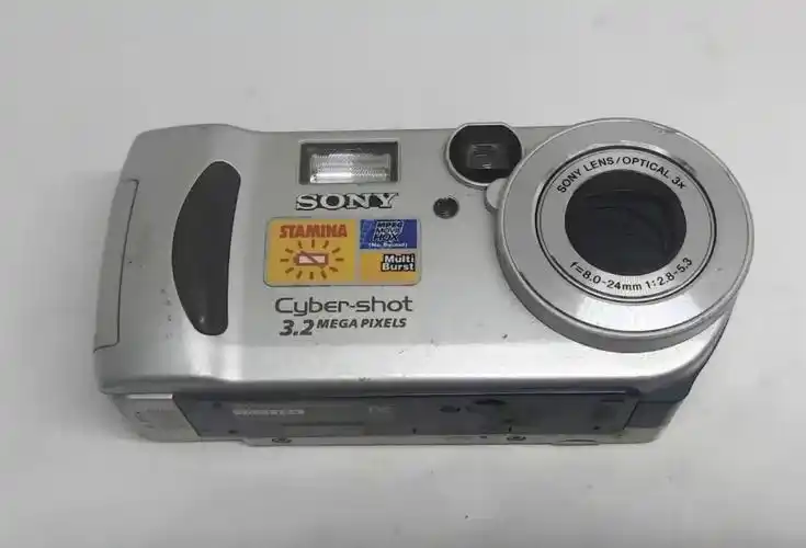 已出两百不到的索尼复古老数码ccd相机