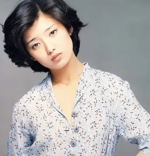 绝美影像----年轻山口百惠的这张脸,让全中国男人第一次知道了什么叫