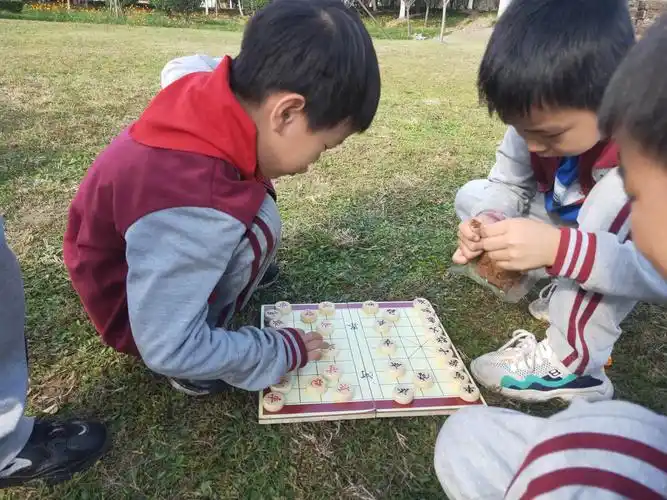 其它 花样童年,快乐相伴 写美篇  吃得差不多了 ,小王老师找孩子们玩