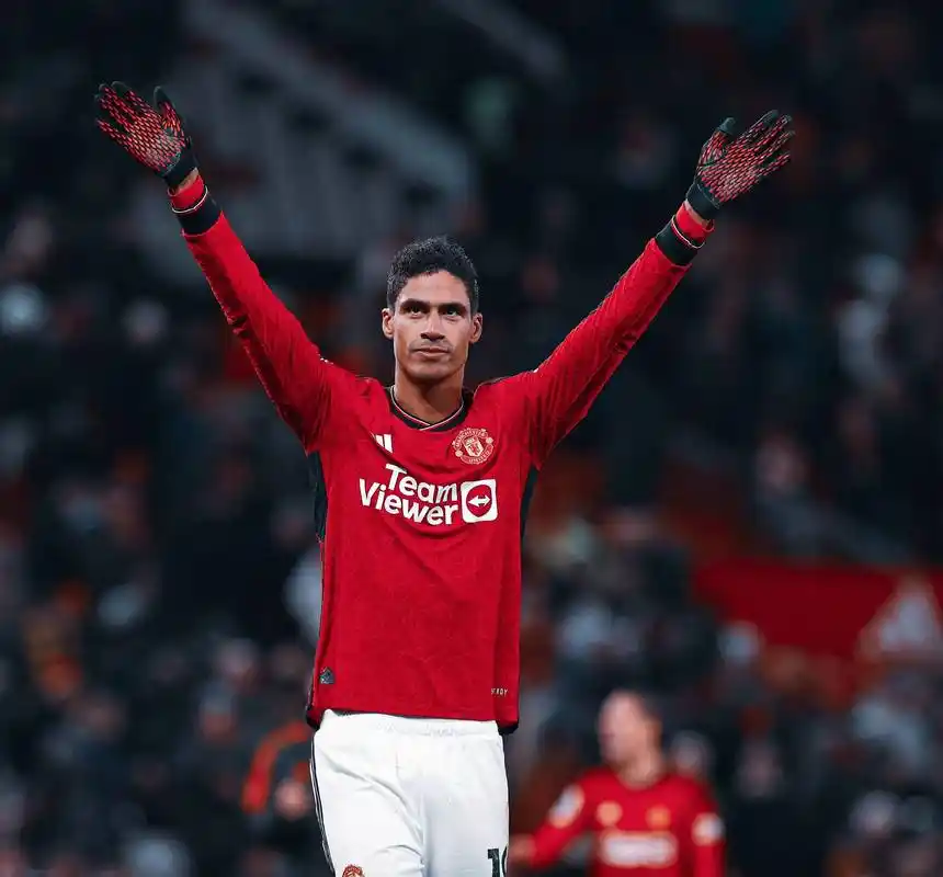 曼联提供新合同,新老板提要求,瓦拉内无缘回归皇马_续约_中卫_问题