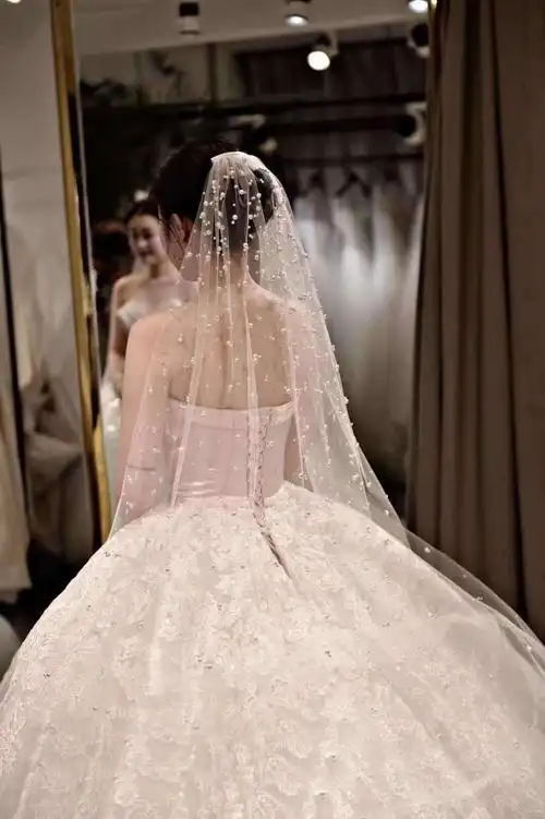 ck轻奢韩式新娘头纱白色唯美森系珍珠头纱旅拍头纱婚礼头纱摄影拍照