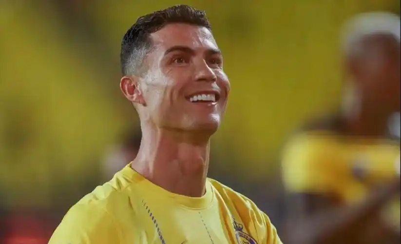 意味深长梅西视频解释后央视晒c罗帅照用青春爱着的人始终美好