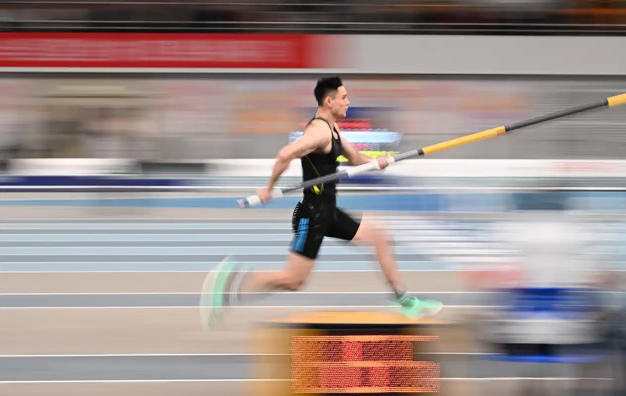 田径——全国室内锦标赛:男子撑竿跳高决赛赛况