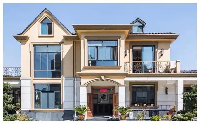 反手扔给你40栋漂亮别墅实景,谁再敢说农村房子土?