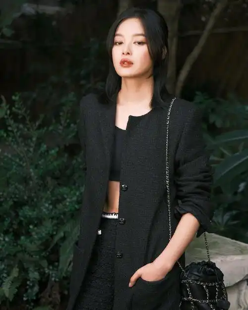 辛芷蕾换发型了!