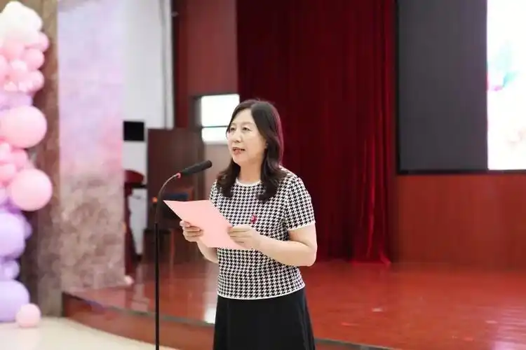 追梦新时代 巾帼绽芳华|赤峰中院开展"三八"国际妇女节系列活动