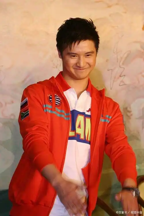 14岁森碟五官和田亮复制粘贴,身材完全不输老爸