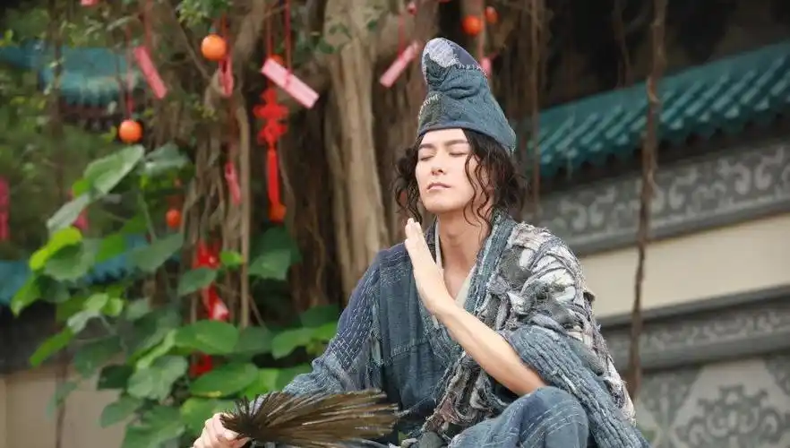 tvb再播济公题材一笑渡凡间首播小家子气难成经典