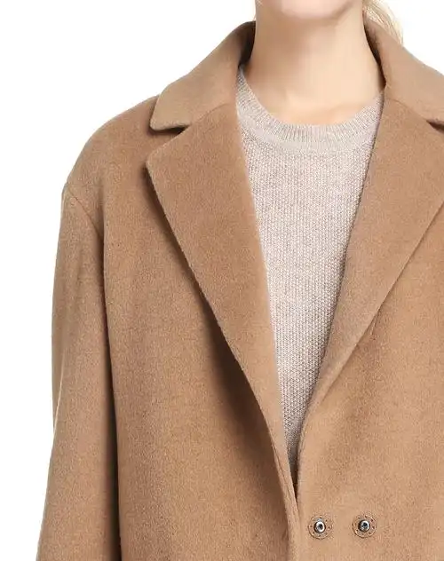 浅驼色双袋气质大衣