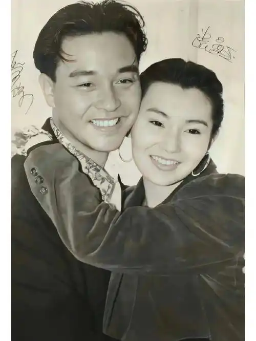 张国荣与女星合影集锦,看看他们当年有多么俊美动人