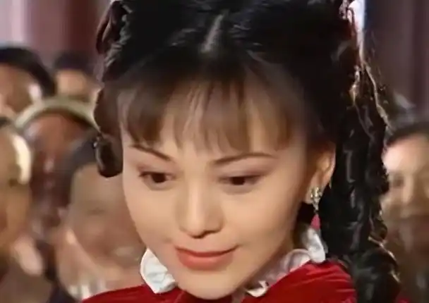 近日53岁"雪姨"现身,年过半百身材依旧火辣,网友直呼雪姐