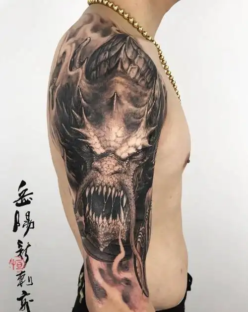 tag标签:纹身师:岳恒纹身店:岳阳新刺客卓青作品纹身图片_成品手臂