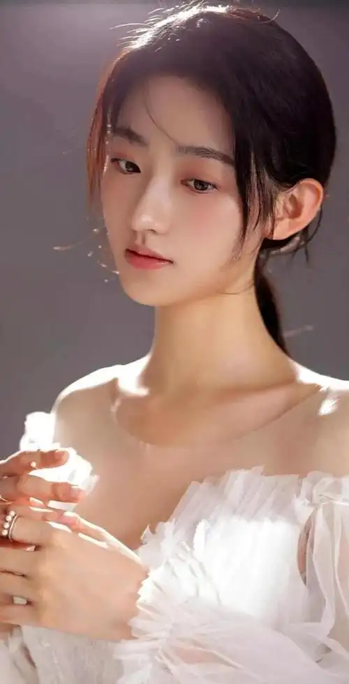 中戏校花小景甜杨雨潼清纯可爱清新甜美梦中走来的女生