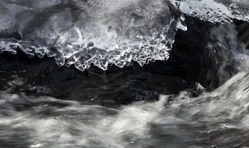 冰冷的水, 冰, 雪, 冰冻, 霜冻, 自然, 冰, 水, 冬天, 岩石