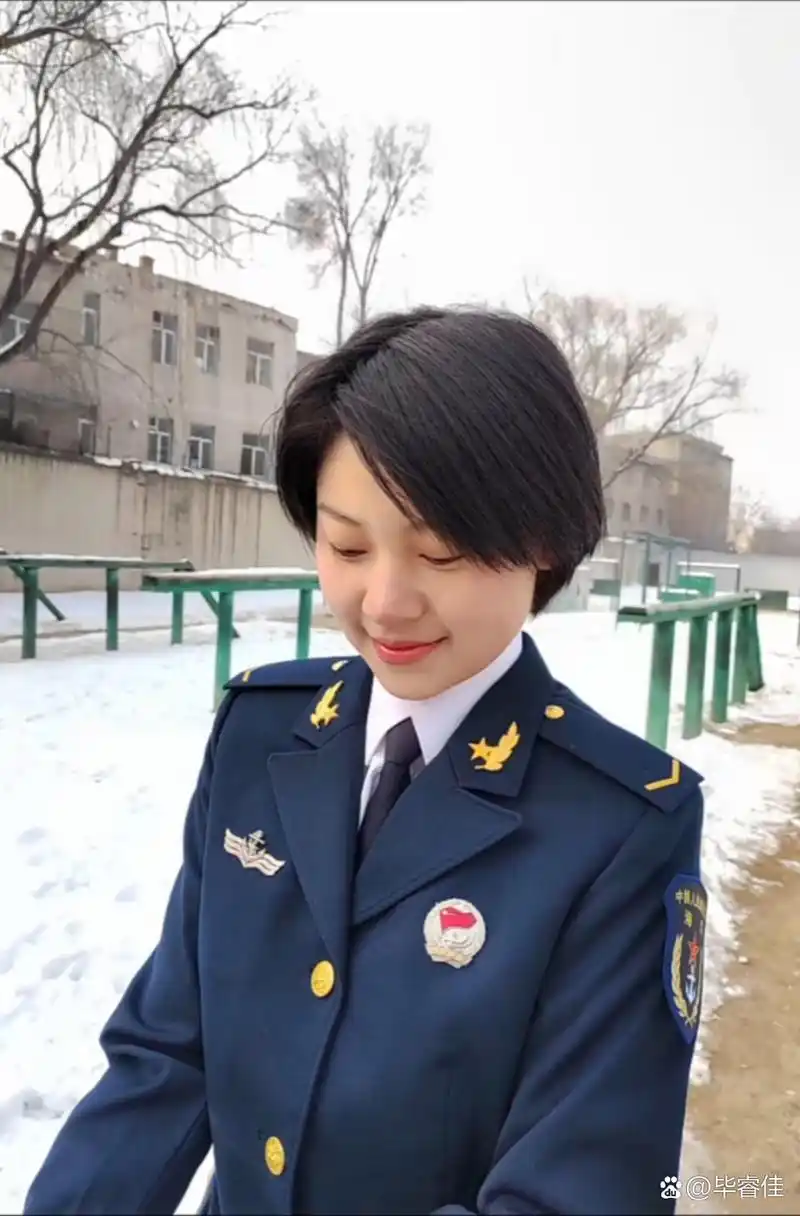 热血军迷大本营# 海军士兵藏青色春秋常服!