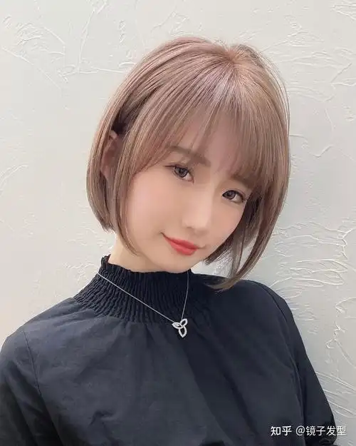 短发可以说是一款经久不衰的发型 ,既百变时尚又立体有型 ,适合大多数