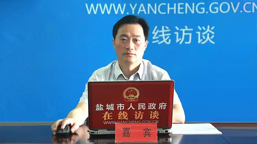 市教育局副局长,党委委员 丁才林