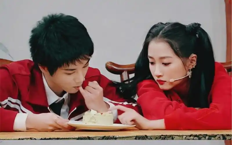 花童华晨宇x关晓彤兄妹cp开心就好