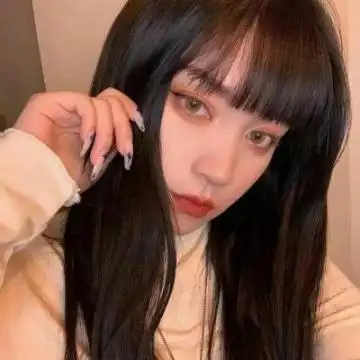 最新微信最火霸气个性女头像我遍体鳞伤的时候你在哪