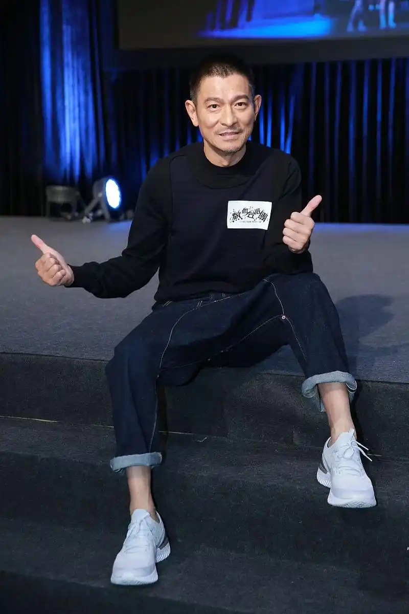 刘德华现身华为新品发布会# #刘德华非凡大师# #刘德华担任华为婆牌