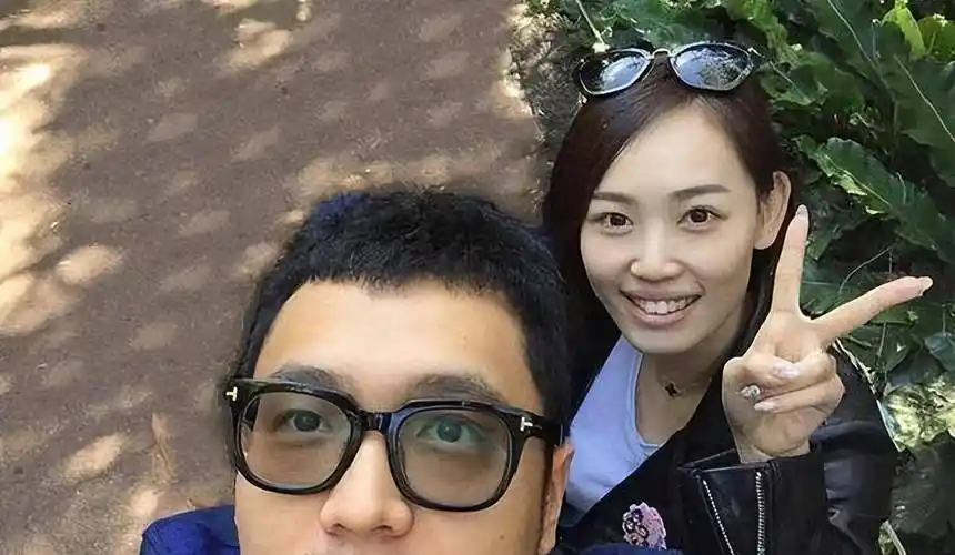 37岁马蓉晒近照,美如少女自称幸福满满,网友:不想结婚了吗