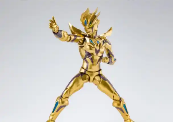 整体造型就是无限赛罗的样子,只不过换上了别的颜色,但是似乎颜值方面