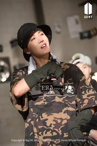 郑号锡 mic drop/dna/crystal snow pv摄影花絮