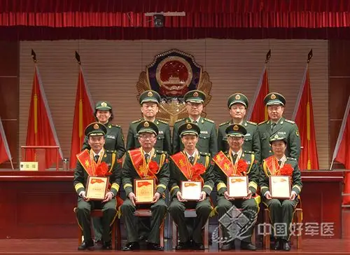 军医们退休了,这些事还记得吗?