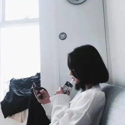 忧郁伤感女生背影头像女生侧面头像唯美伤感2020