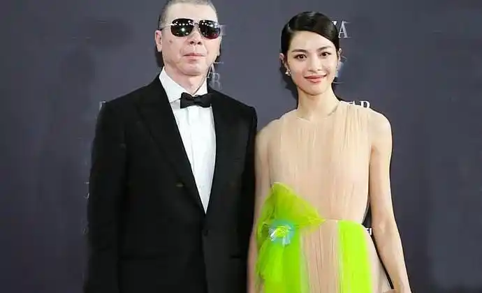 钟楚曦冯小刚关系被扒 冯女郎晋升女一被传背后献身