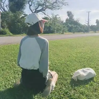 女生头像背影阳光