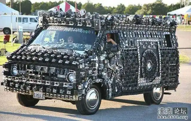 浑身装满相机的牛车,真浪费!