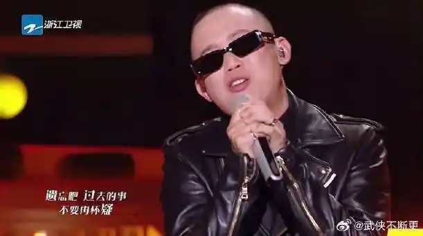 gai周延&康姆士《秘密》 浪漫情歌,情不自禁台上比心!