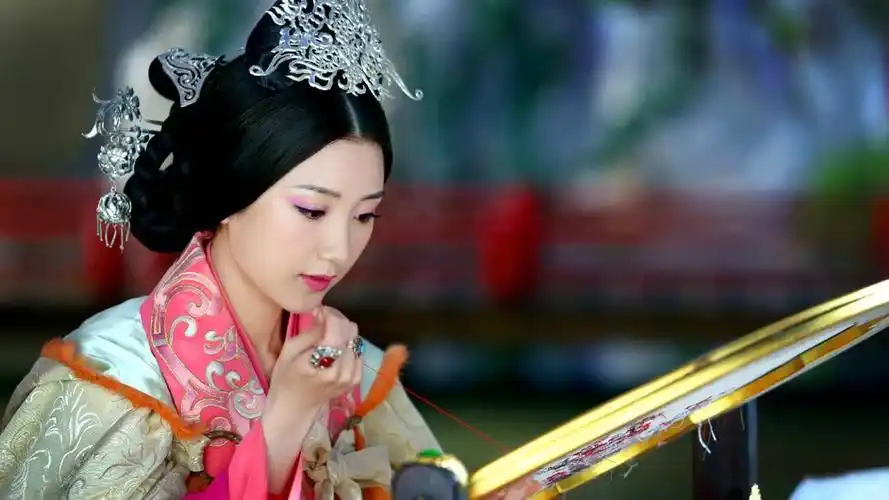 云中歌·毛晓彤