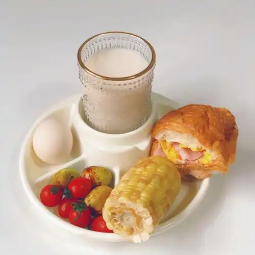 breakfast营养丰富的早餐盘开启一天活力