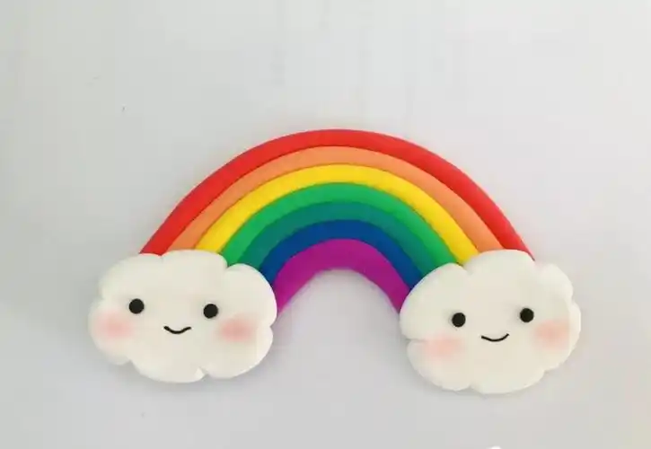 新时代幼儿园小班手工制作 《美丽的彩虹桥》