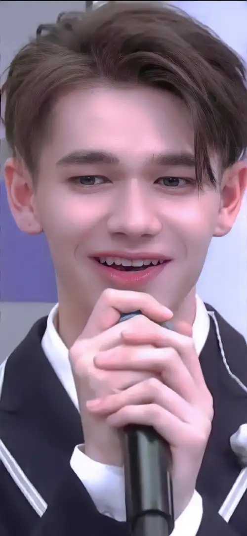 庆怜超话99#欧系浓颜庆怜##k灵宝贝#caelan