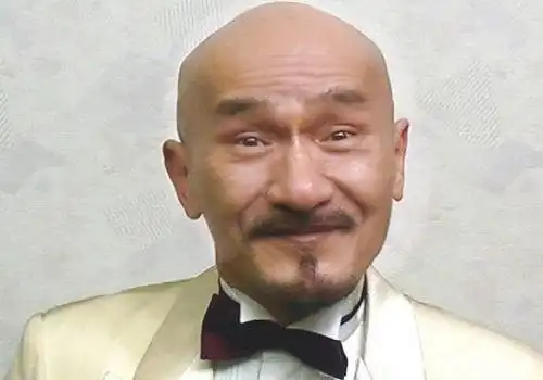 丰富的肢体动作加上山东话配音绝了,光头佬麦嘉不愧是喜剧大师