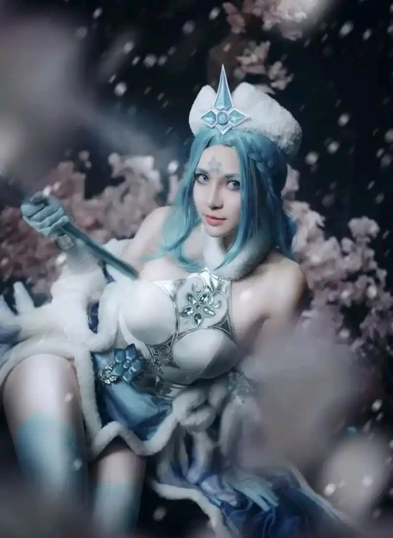 王者荣耀:王昭君cos图集,偶像歌手太美了