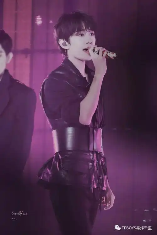 67一如既往的高级有品与易烊千玺一起进入玊尔的世界