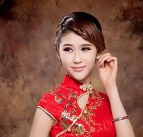 旗袍新娘装图片欣赏 旗袍搭配什么样的发型好看