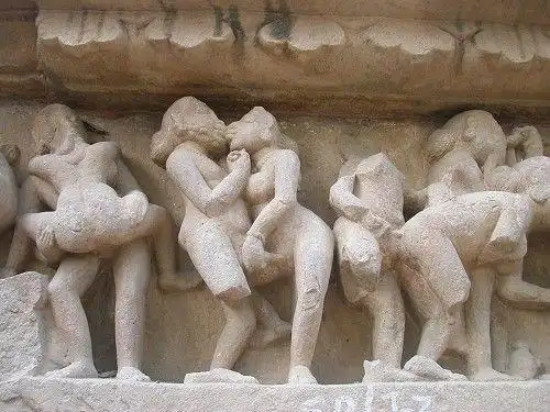 窥看印度情欲雕刻性庙群卡修拉荷khajuraho