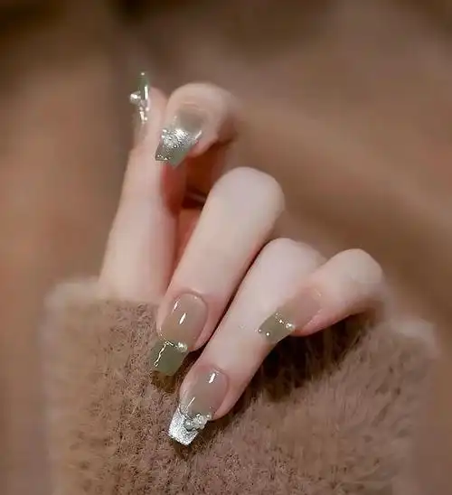 显白有氛围感的猫眼美甲款式合集