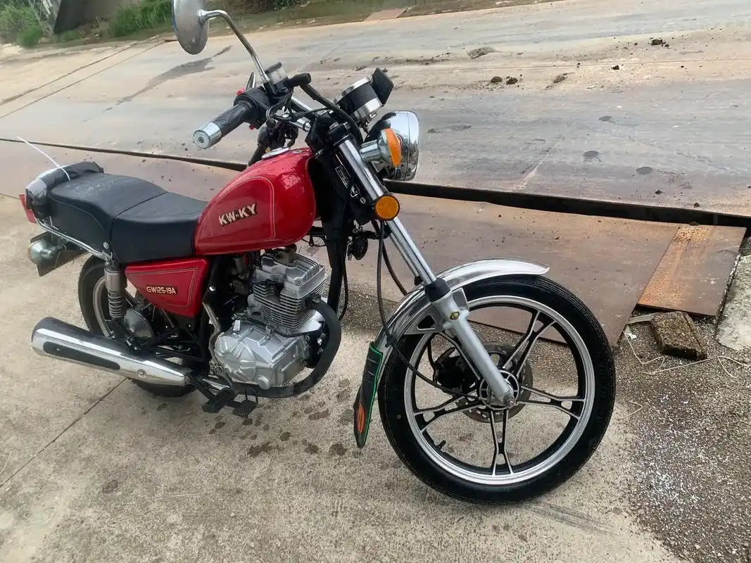 二手太子摩托车.太子摩托车,顶杆机有力 18年全新买的,不知 - 抖音