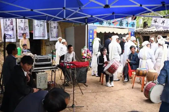 丧葬习俗黄河岸边的葬礼