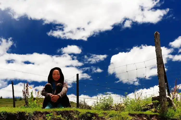 西藏高原的天空如它的灵魂一样纯净.