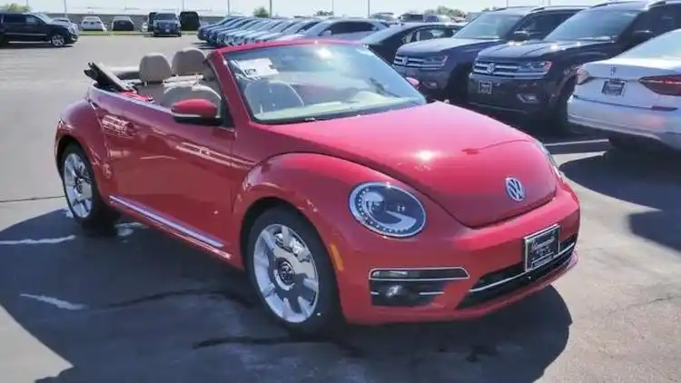 2020大众 甲壳虫beetle se 2.0 turbo 软顶敞篷版细读